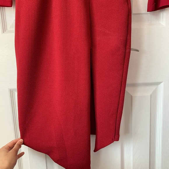 Red Dress - Picture 6 of 6